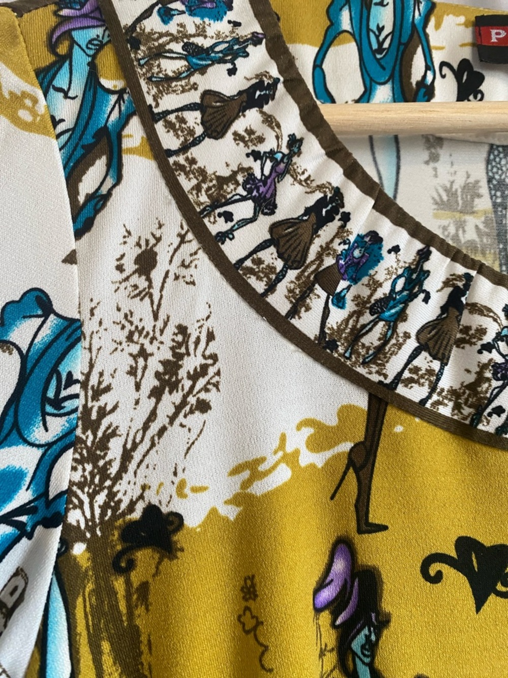RARE! VINTAGE PRADA DRESS - Picture 3 of 16